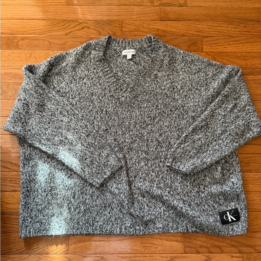 Calvin Klein Sweater